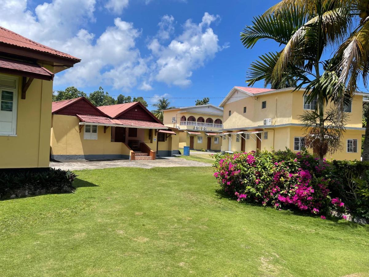 Little Shaw Park Guest House Ocho Rios Exterior photo