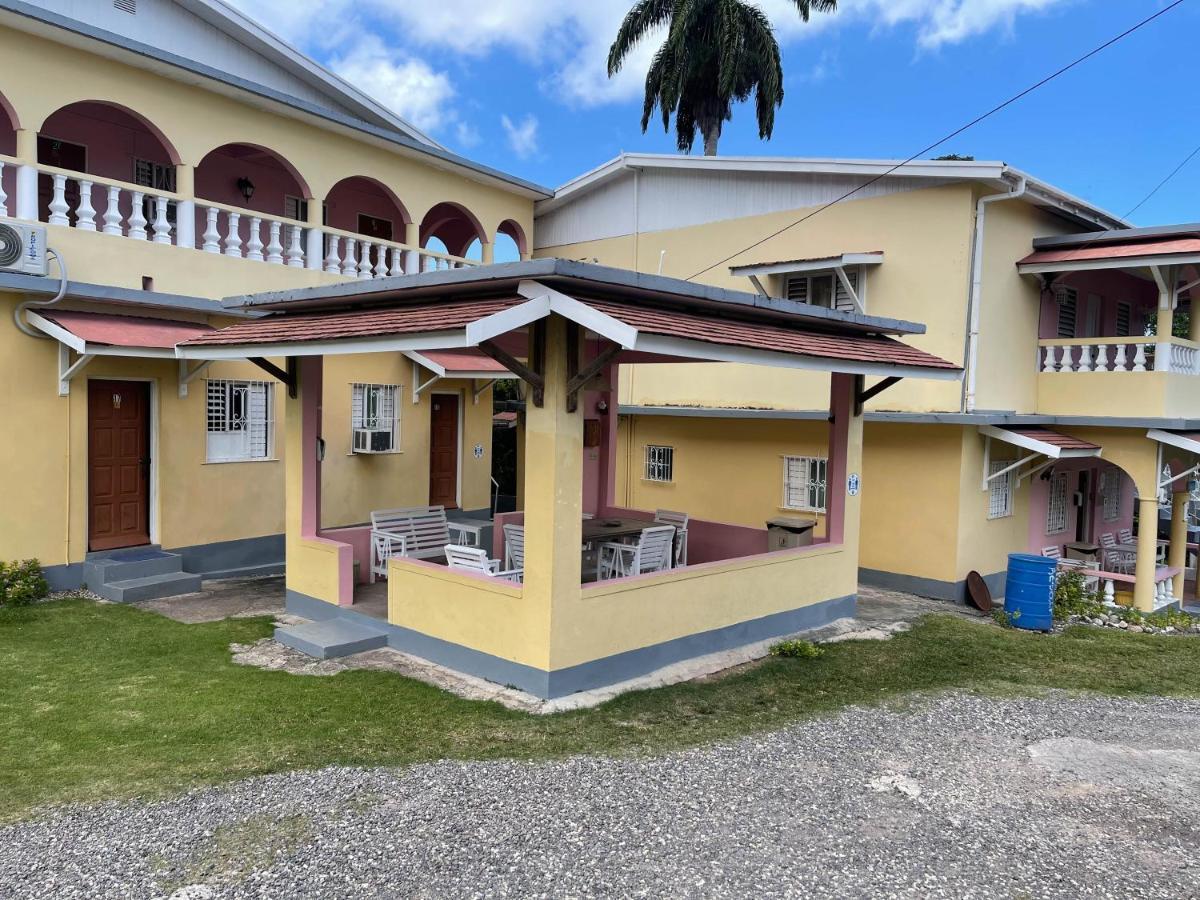 Little Shaw Park Guest House Ocho Rios Exterior photo